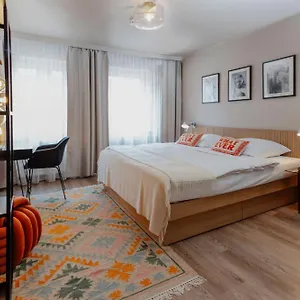 Otel Lux